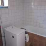 Pračka a vaňa vo vile Bretz ubytovanie Vrbov